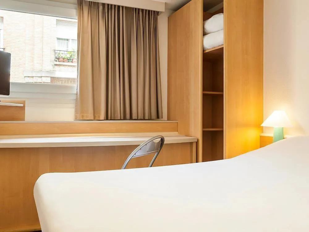 Hotel Ibis Paris Alesia Montparnasse