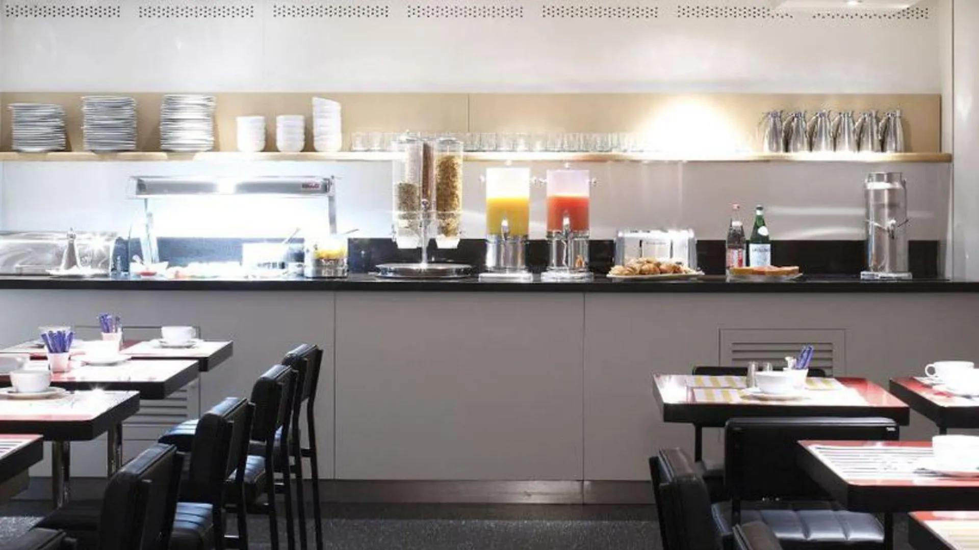 Ibis Paris Alesia Montparnasse Hotel