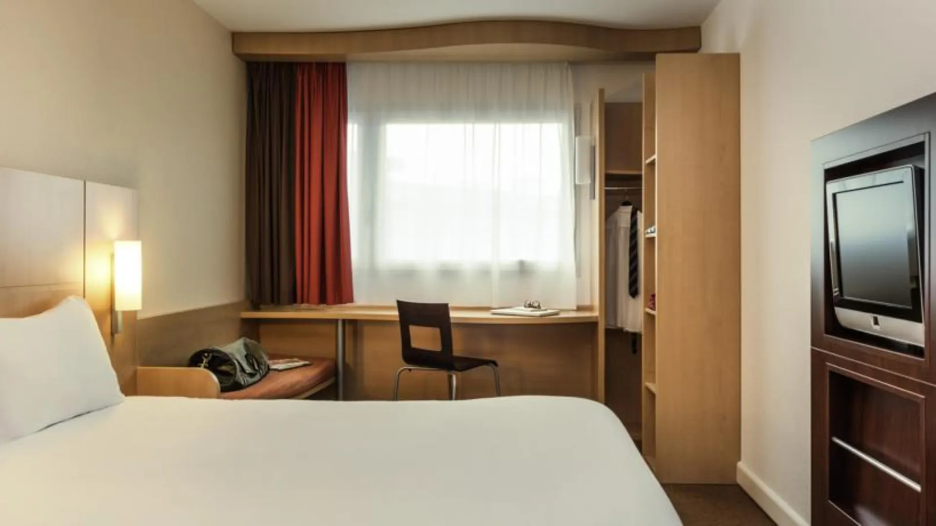 Ibis Paris Alesia Montparnasse Hotel
