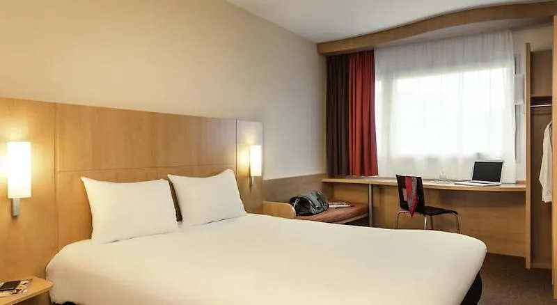 Hotel Ibis Paris Alesia Montparnasse 3*,  Francja