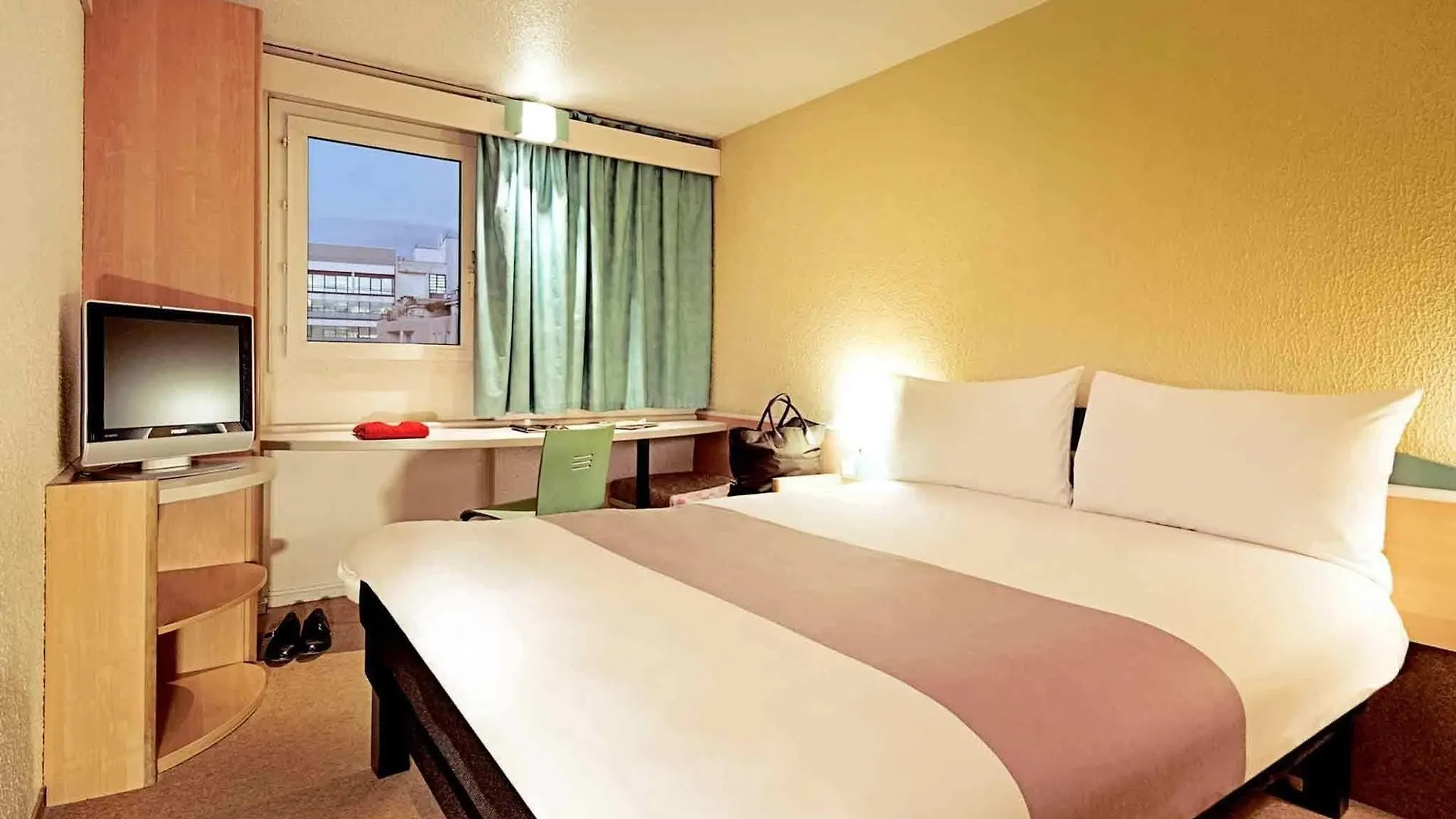 Ibis Paris Alesia Montparnasse Hotel