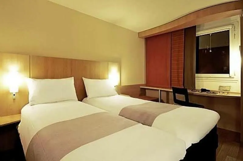 Ibis Paris Alesia Montparnasse Hotel