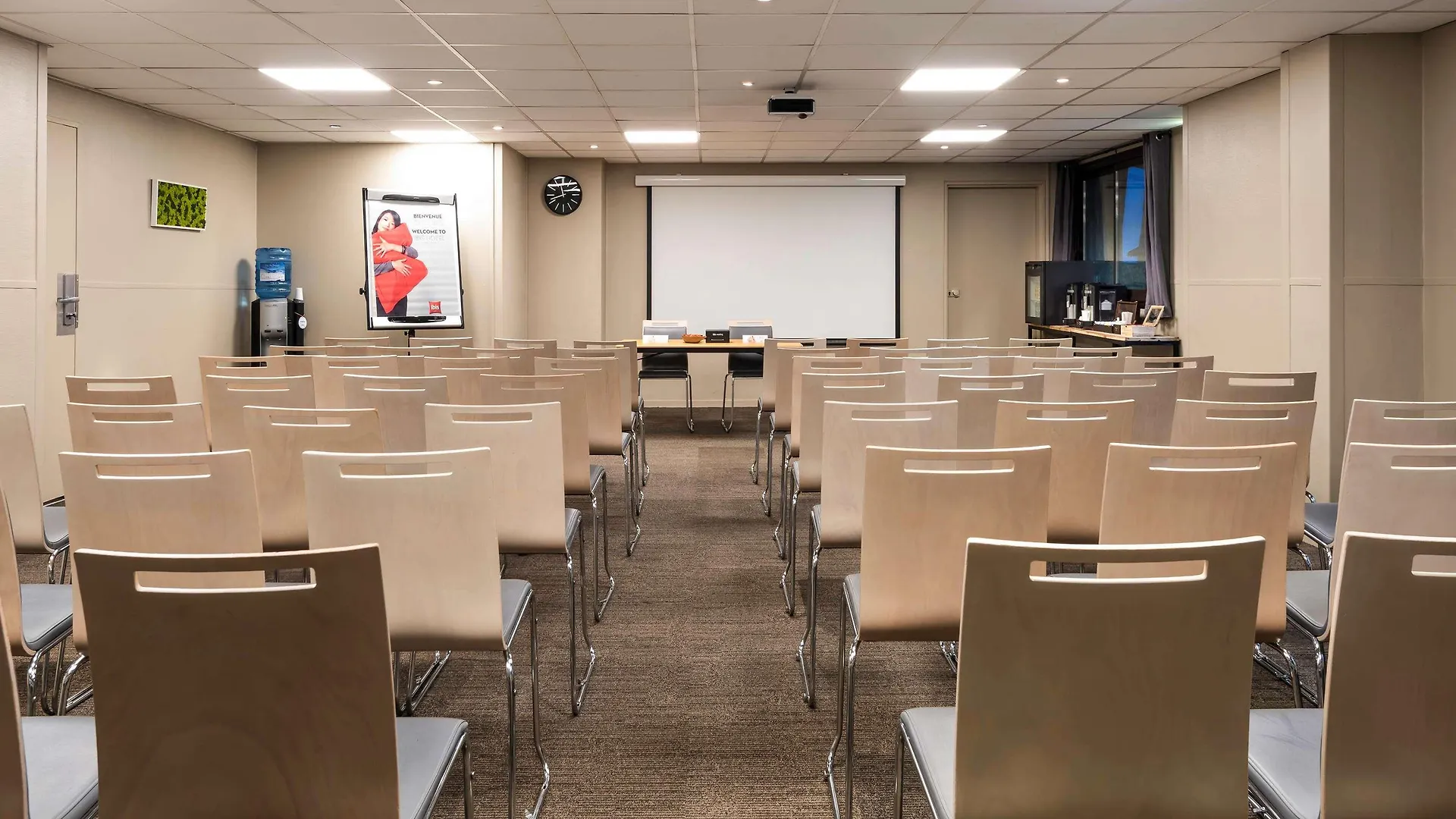 Ibis Paris Alesia Montparnasse contacts